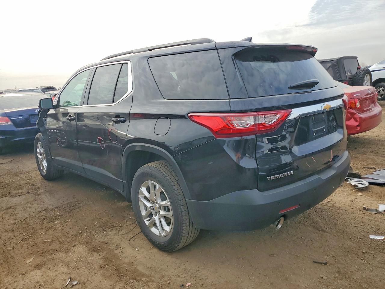 2020 Chevrolet Traverse Lt - Image 2