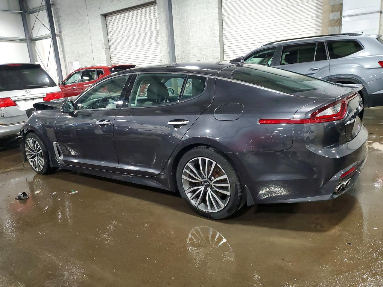 2019 Kia Stinger Base - Фото 2