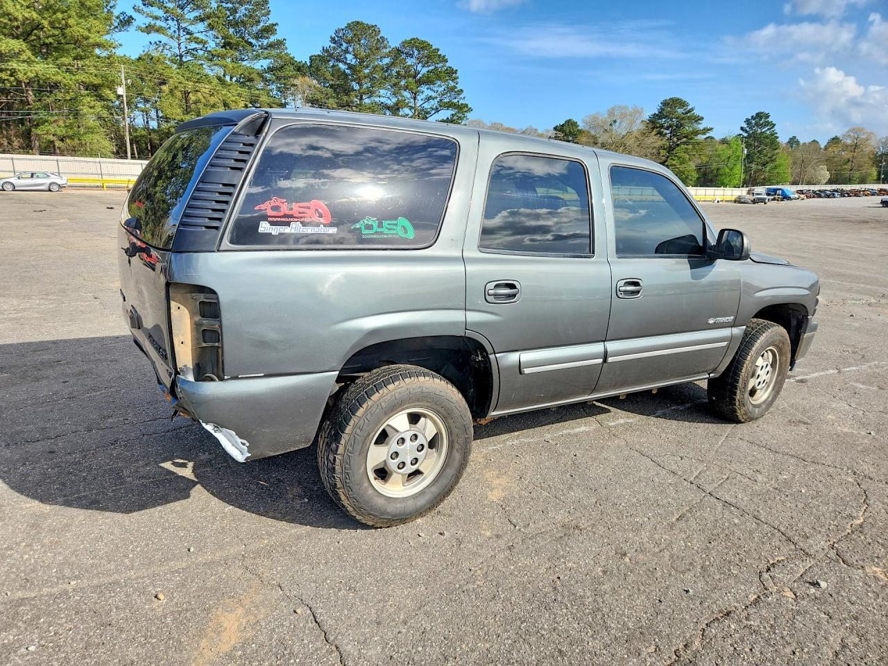 2002 Chevrolet Tahoe K1500 - Image 3