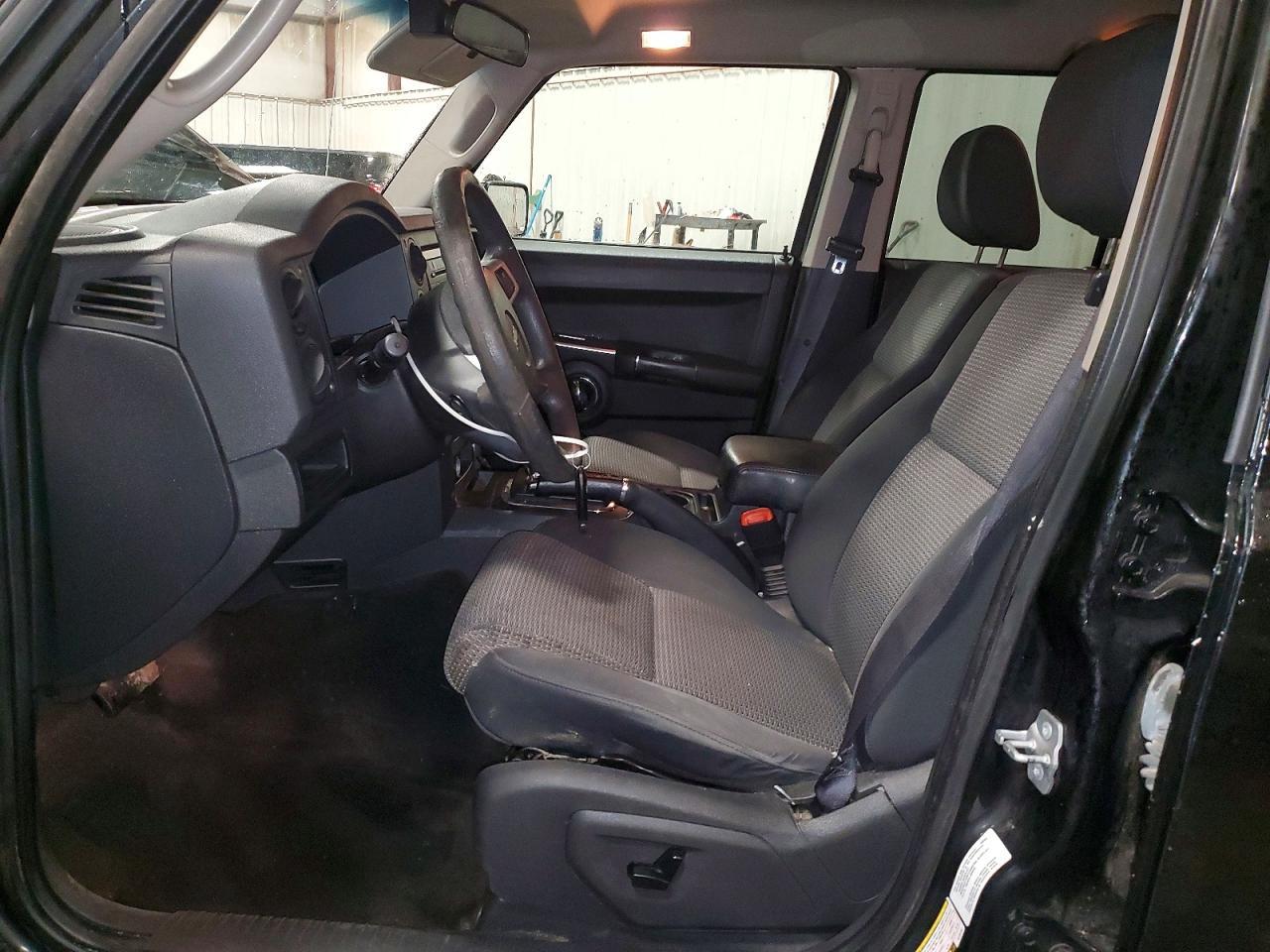 2010 Jeep Commander Sport - Image 7