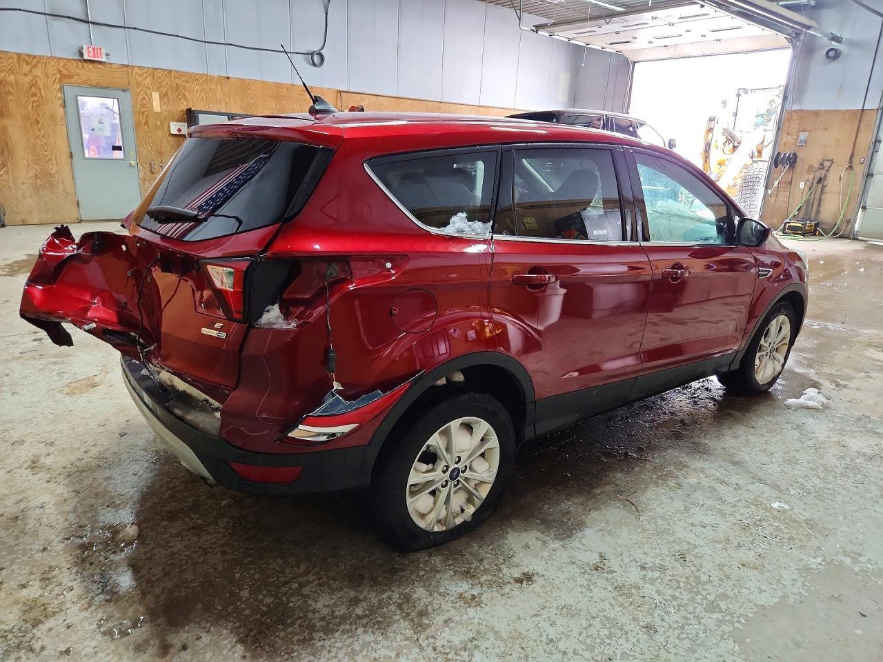 2019 Ford Escape Se - Фото 3