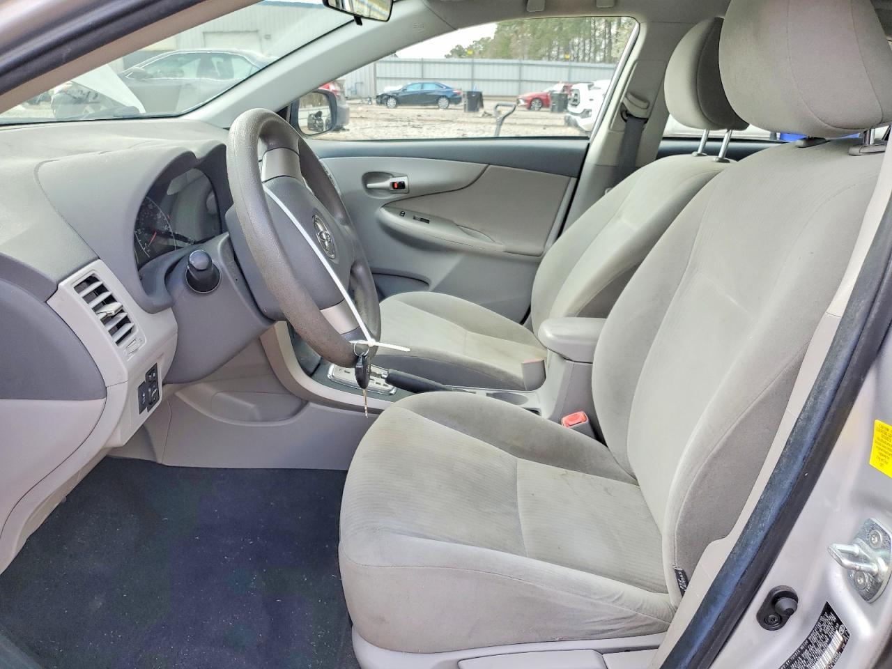 2010 Toyota Corolla Le - Image 7