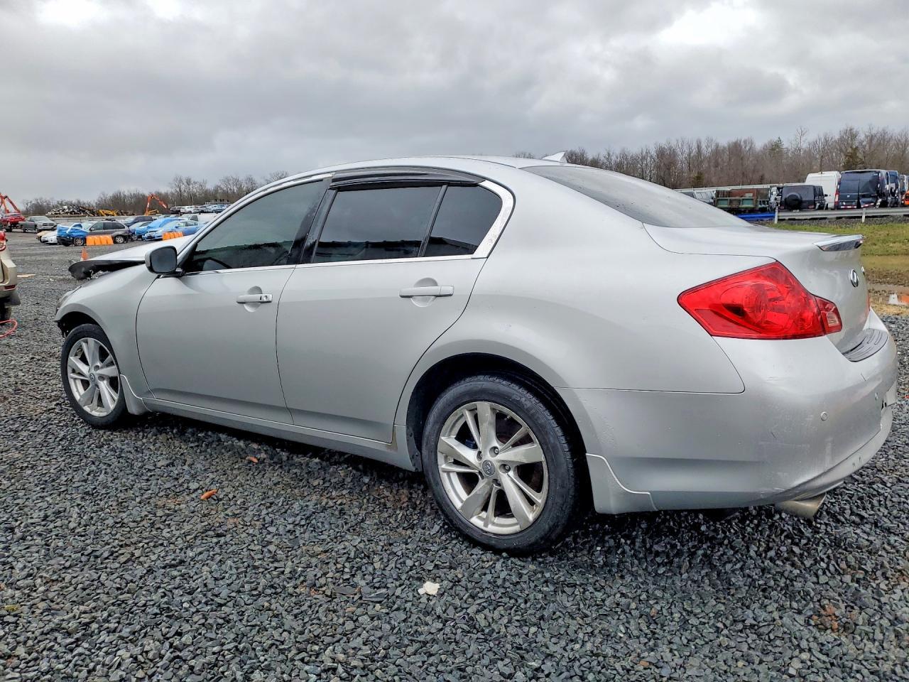 2011 Infiniti G37 Sedan X - Image 2