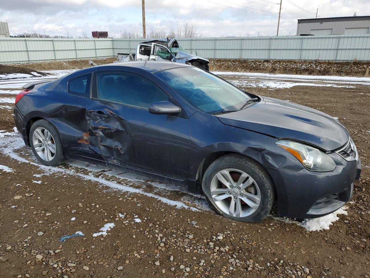 2011 Nissan Altima S - Image 4