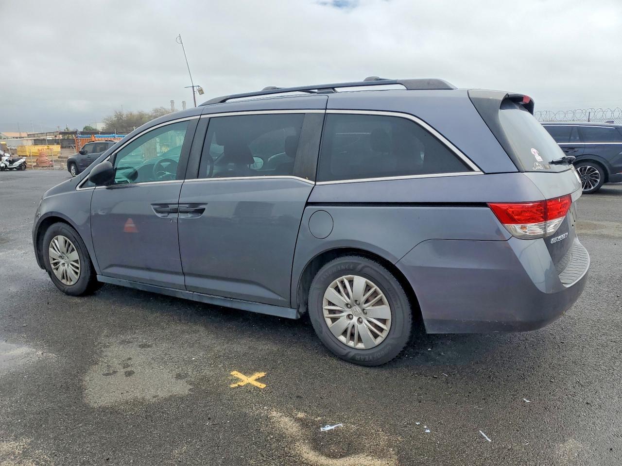 2015 Honda Odyssey Lx - Фото 2