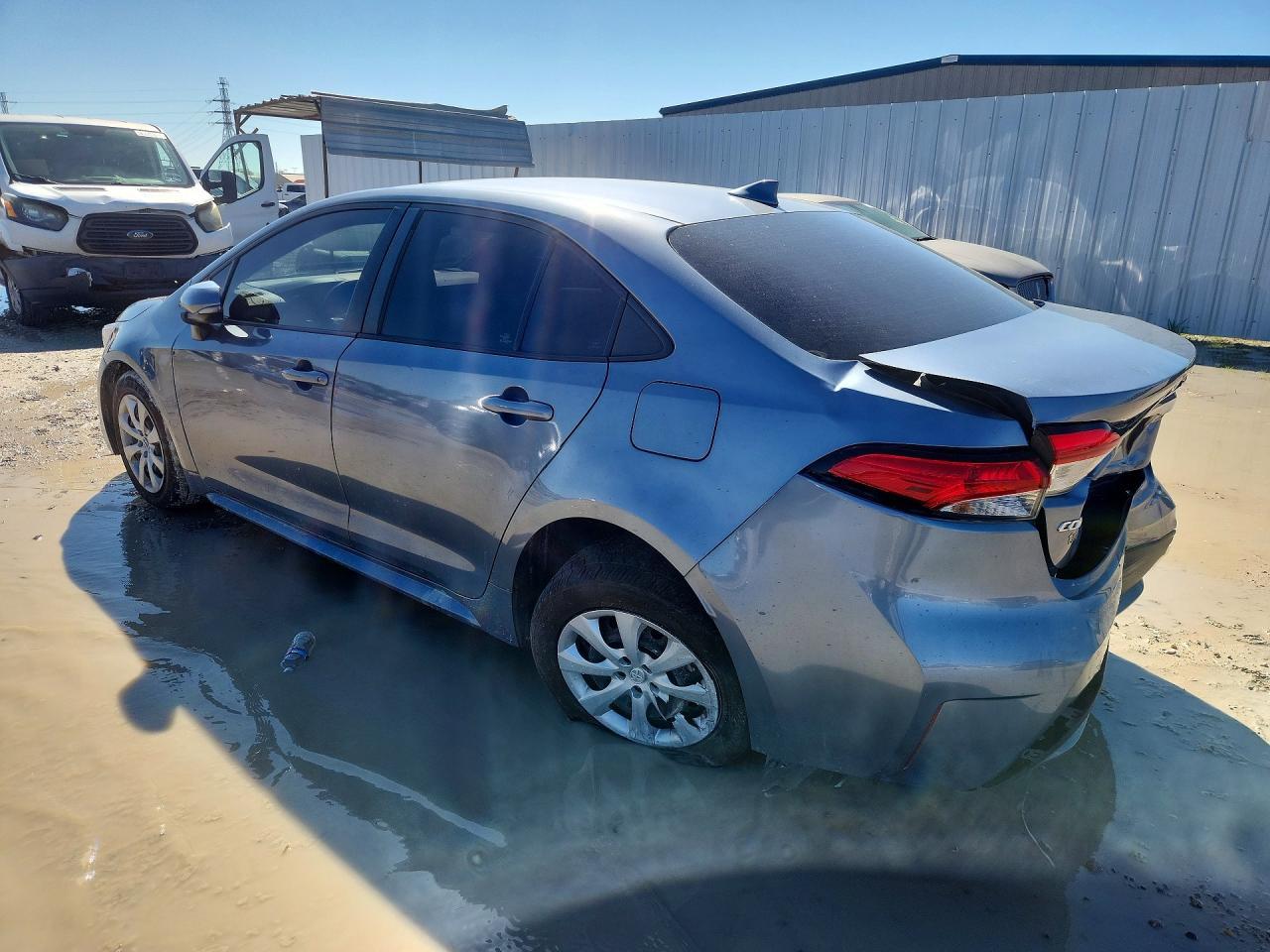 2022 Toyota Corolla Le - Image 2