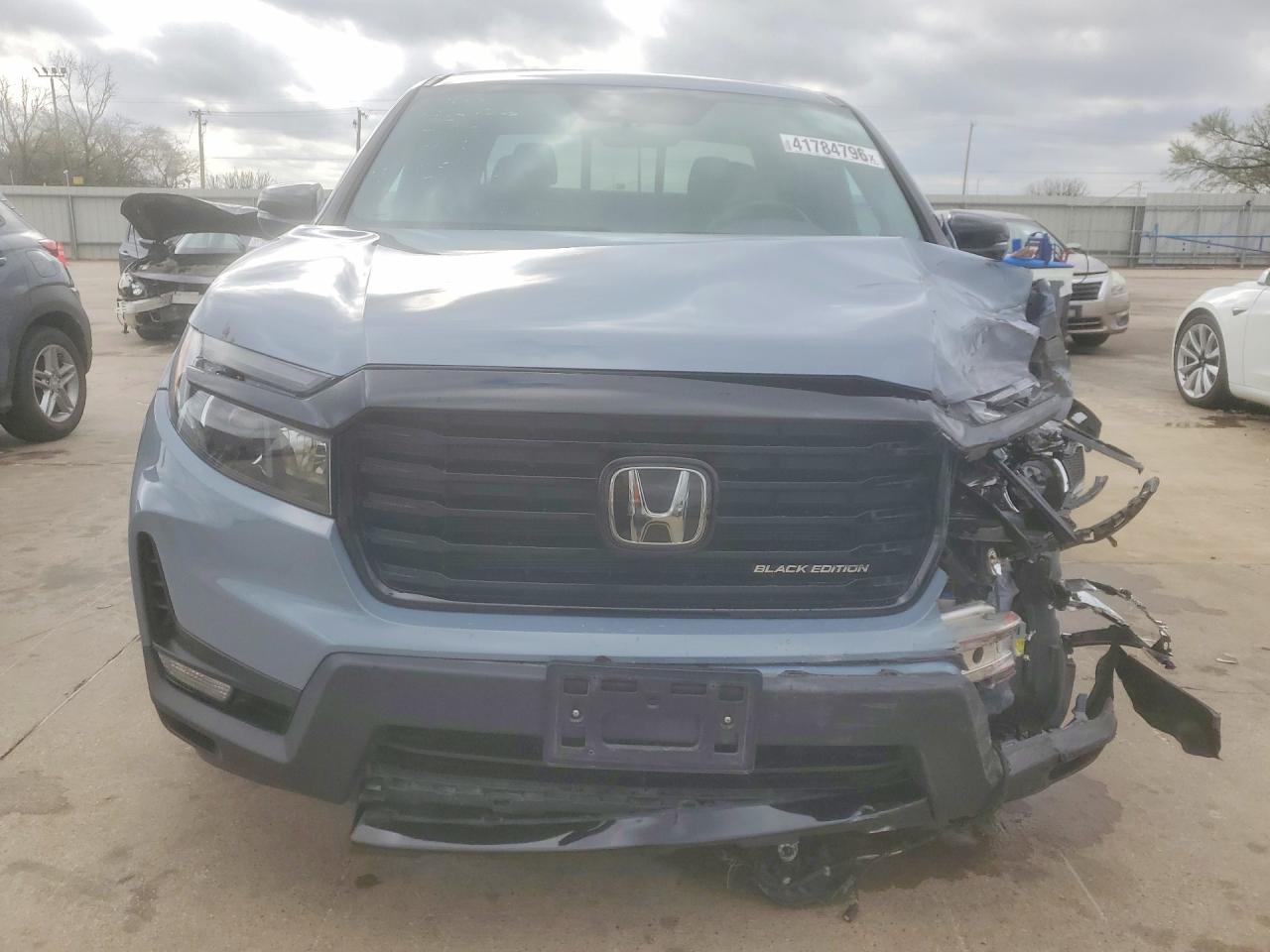 2022 Honda Ridgeline Black Edition - Image 5