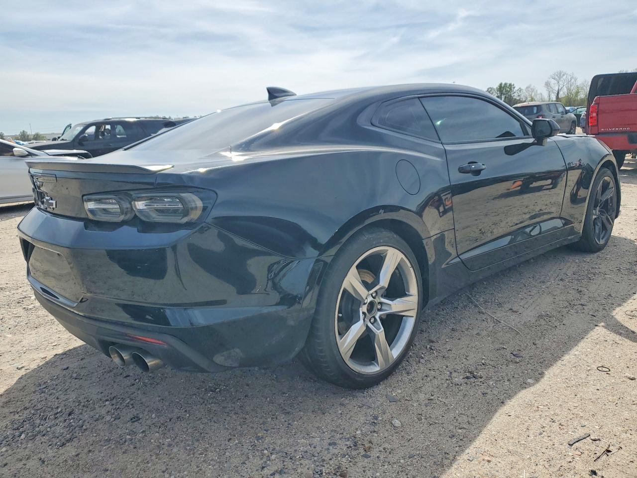 2023 Chevrolet Camaro Lt1 - Фото 3