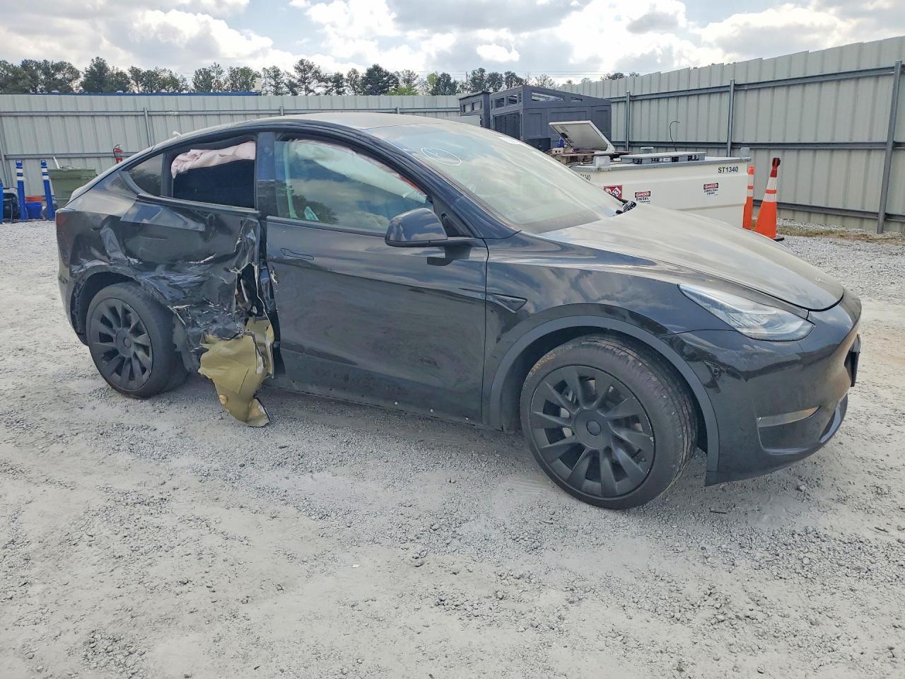 2022 Tesla Model Y - Фото 4