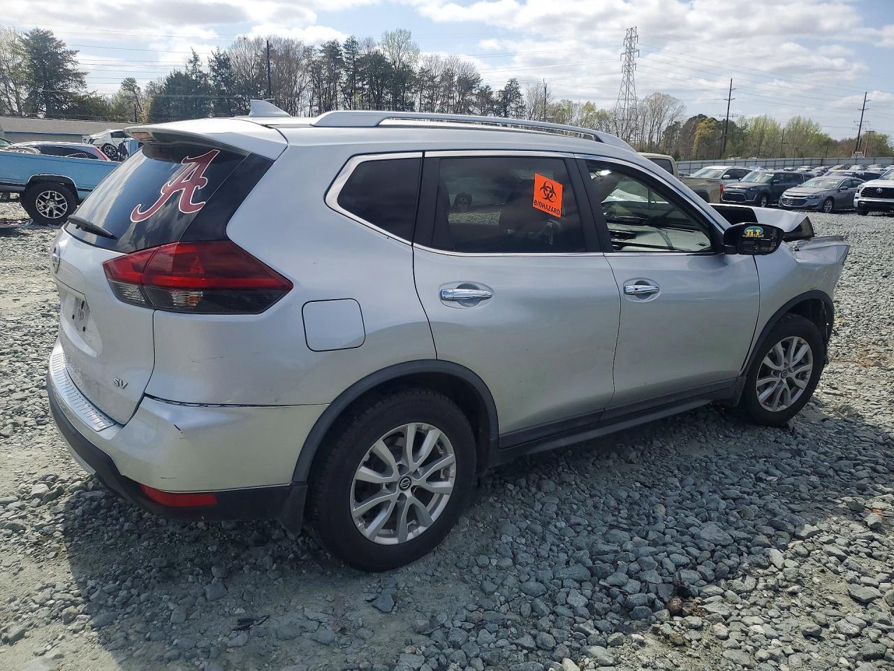 2018 Nissan Rogue Sv - Image 3
