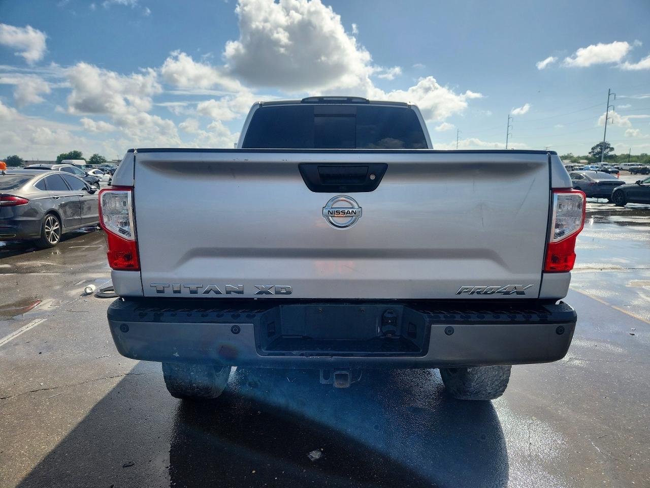 2016 Nissan Titan Xd Pro-4X - Фото 6