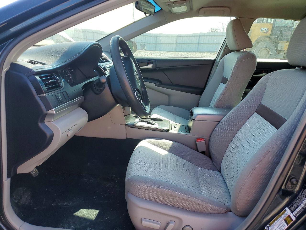 2012 Toyota Camry Le - Фото 7