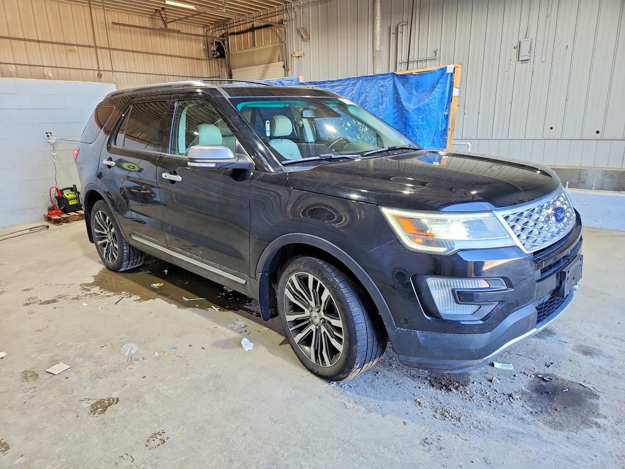 2016 Ford Explorer Platinum - Image 4