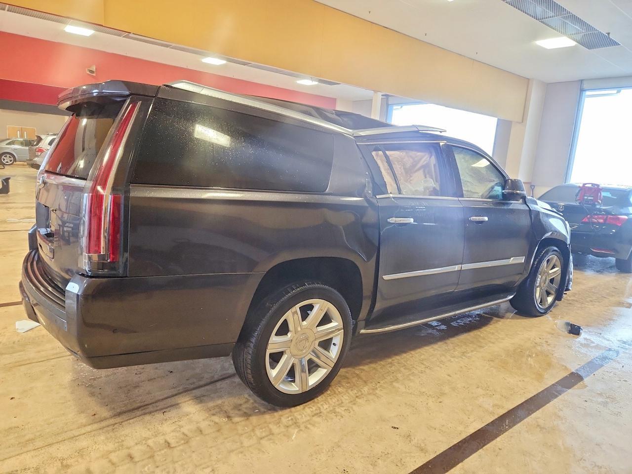 2017 Cadillac Escalade Esv Premium Luxury - Фото 3