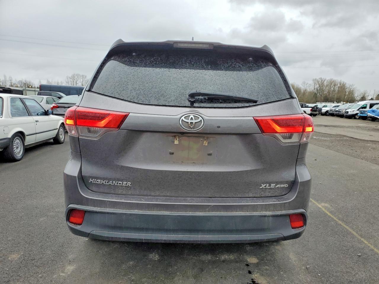 2017 Toyota Highlander Xle - Image 6