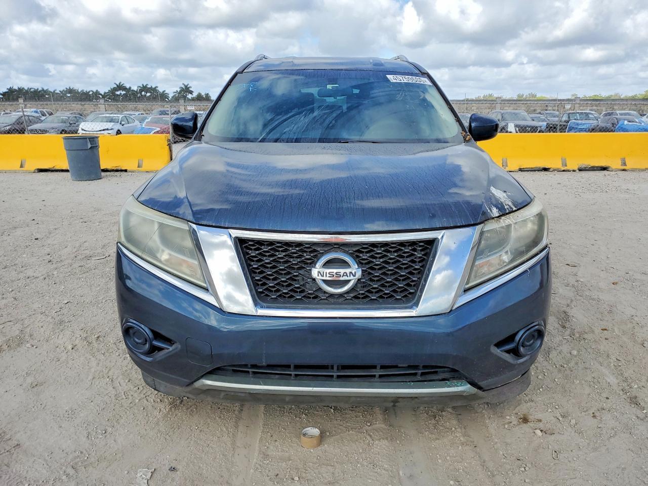 2015 Nissan Pathfinder S - Фото 5