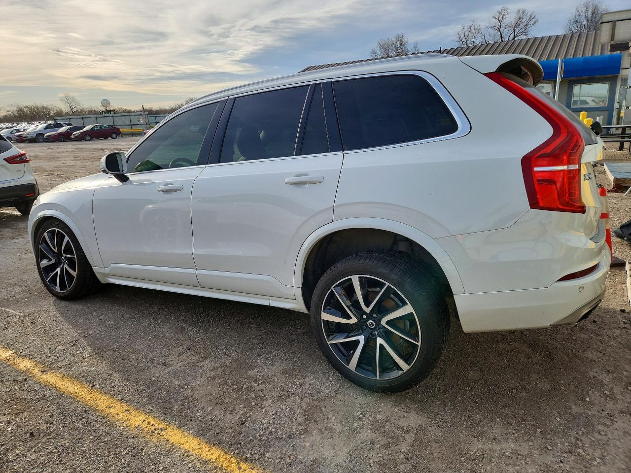 2020 Volvo Xc90 T6 Momentum - Фото 2