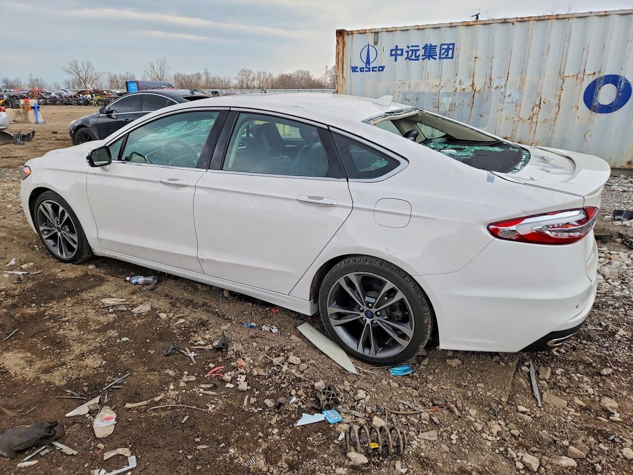 2020 Ford Fusion Titanium - Image 2
