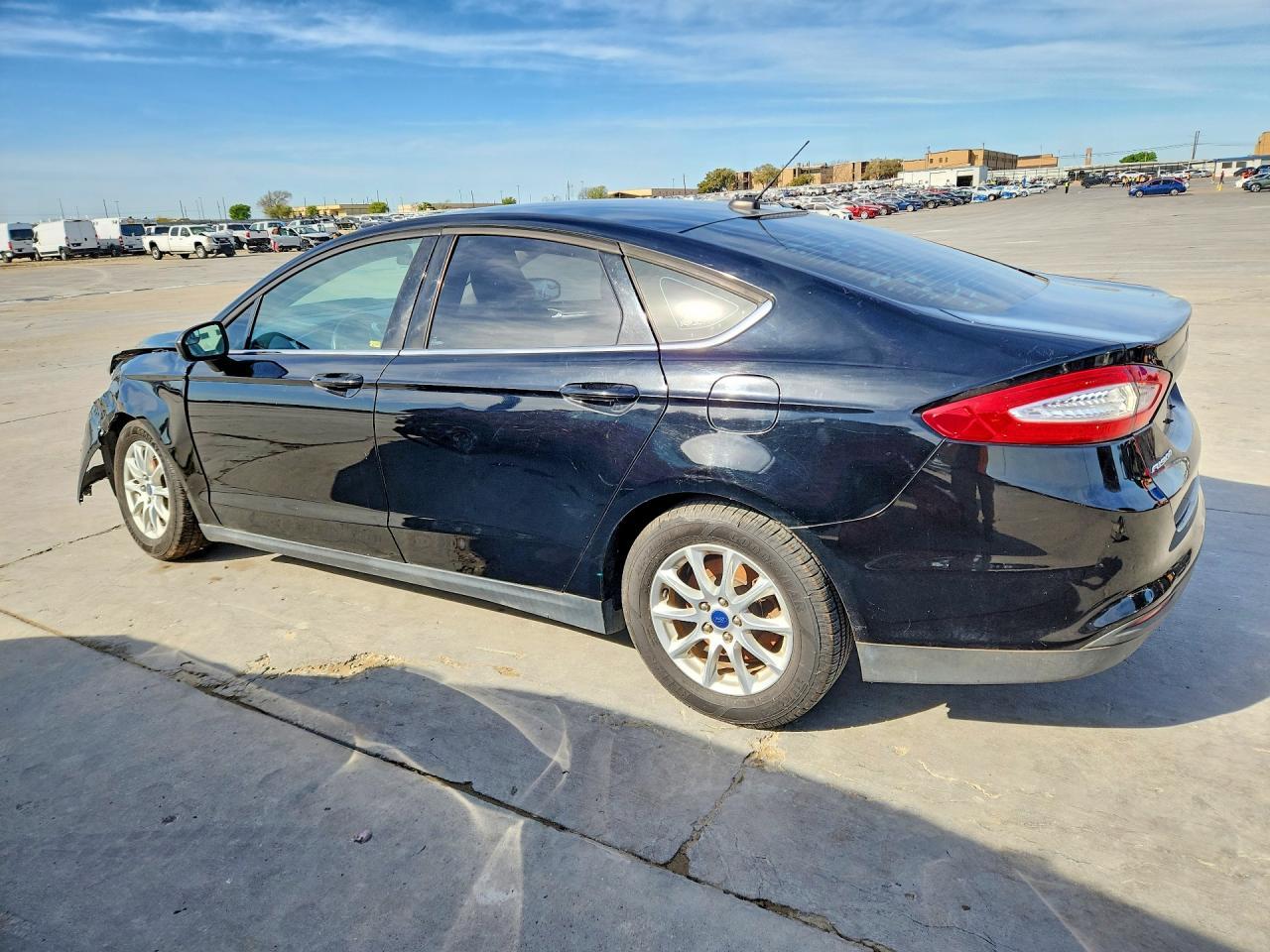 2016 Ford Fusion S - Фото 2