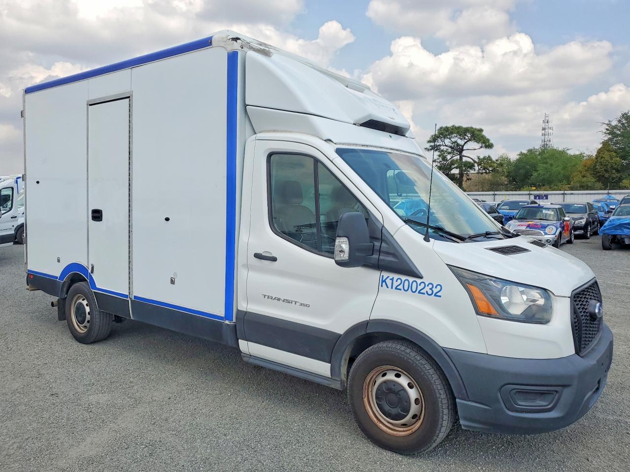 2020 Ford Transit Delivery Van - Image 4