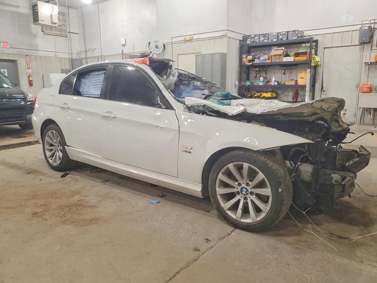 2011 BMW 328 Xi - Фото 4