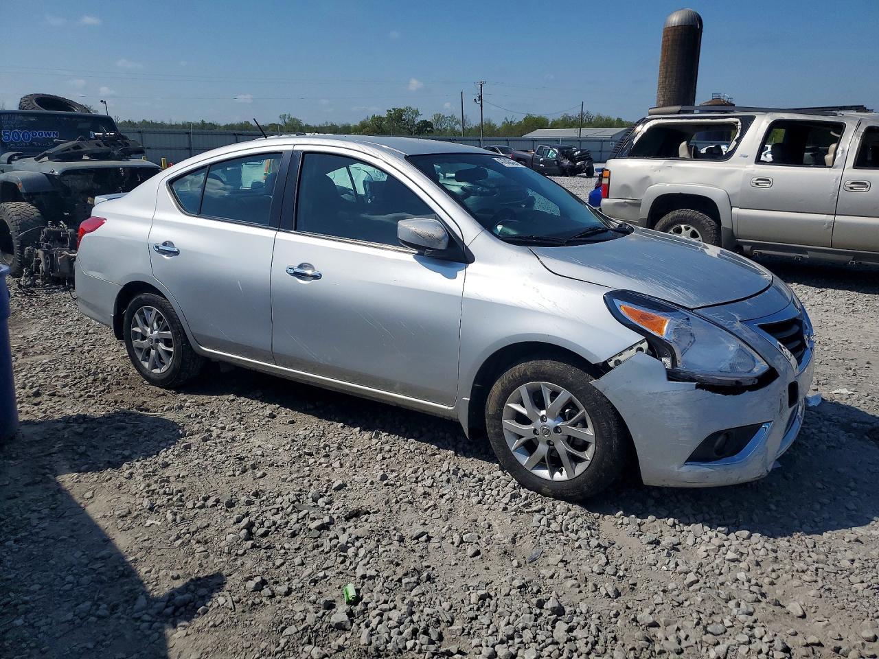 2017 Nissan Versa 1.6 S - Фото 4