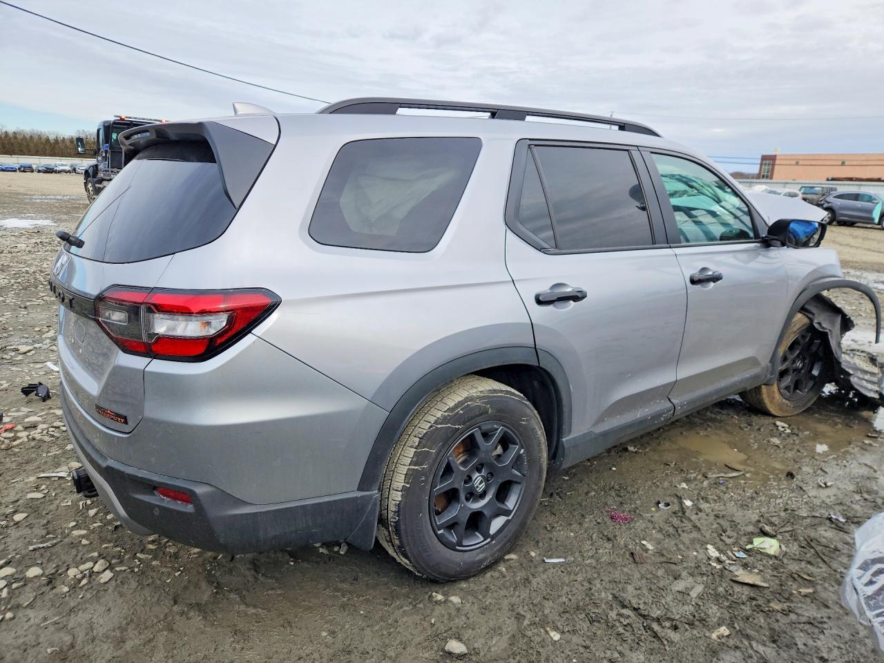 2025 Honda Pilot Trailsport - Фото 3