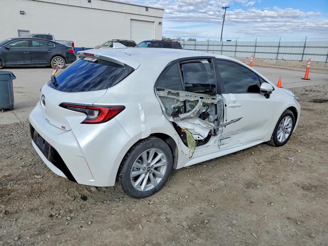 2023 Toyota Corolla Hatchback Se - Фото 3