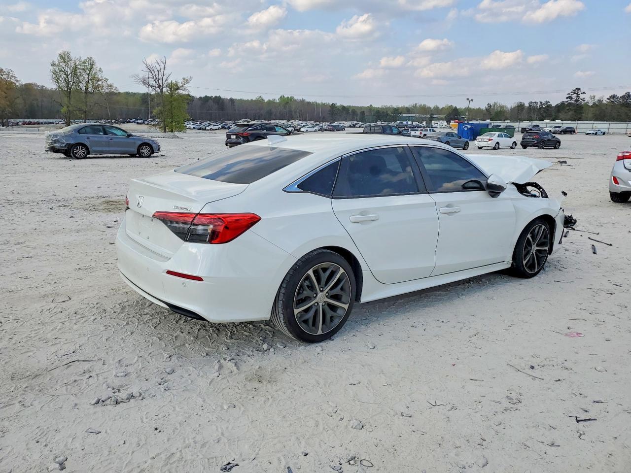 2024 Honda Civic Touring - Image 5