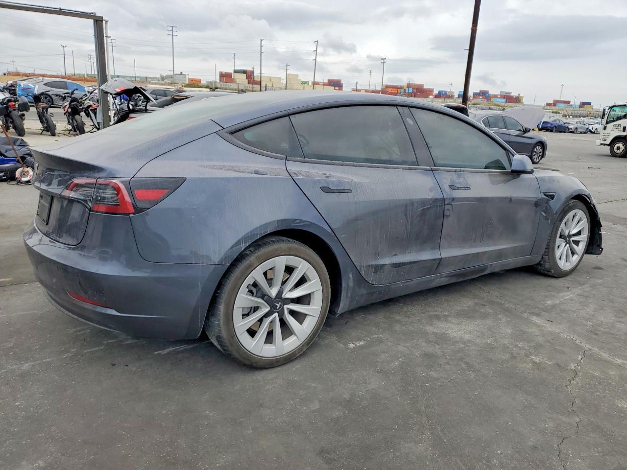 2023 Tesla Model 3 - Фото 3