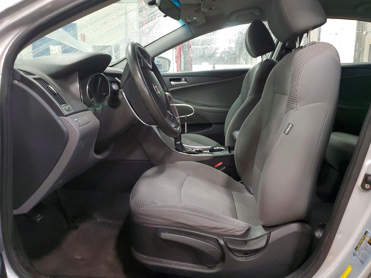 2011 Hyundai Sonata Gls - Image 7