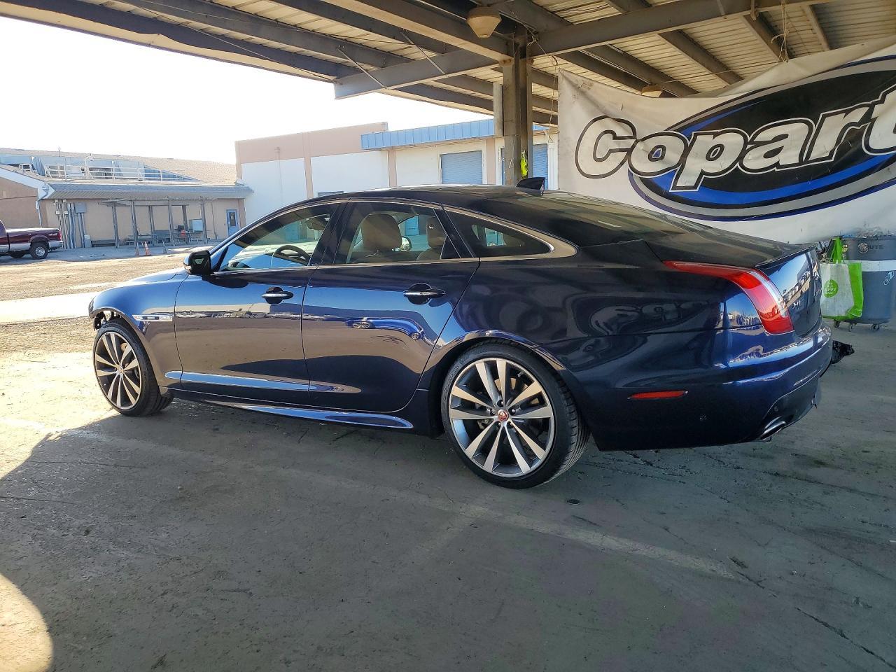 2018 Jaguar Xj R - Sport - Фото 2