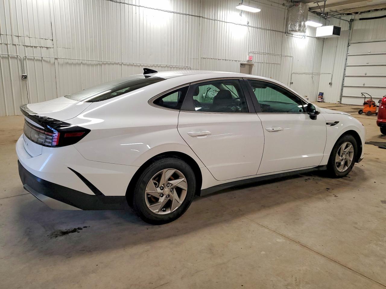 2025 Hyundai Sonata Se - Фото 3