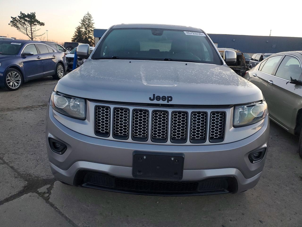 2015 Jeep Grand Cherokee Laredo - Фото 5