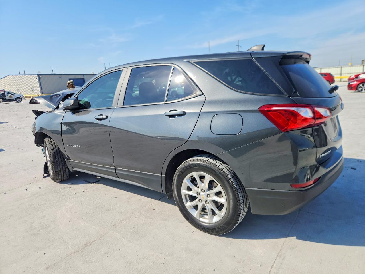2021 Chevrolet Equinox Ls - Image 2