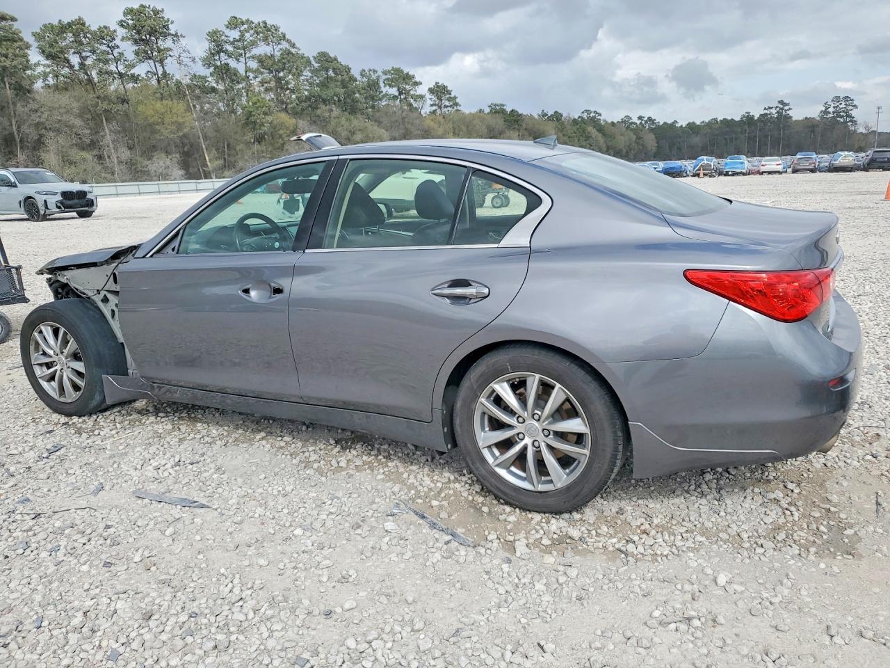 2017 Infiniti Q50 3.0T Premium - Image 2
