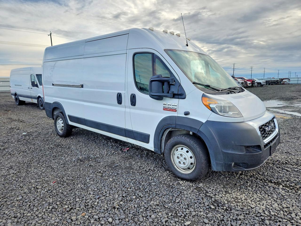 2019 Ram Promaster 2500 Delivery Van - Фото 4