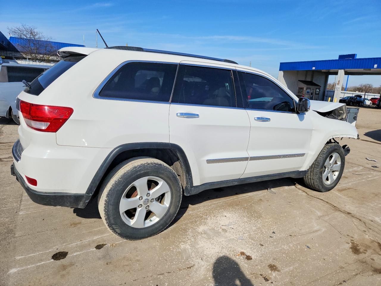 2013 Jeep Grand Cherokee Limited - Image 3