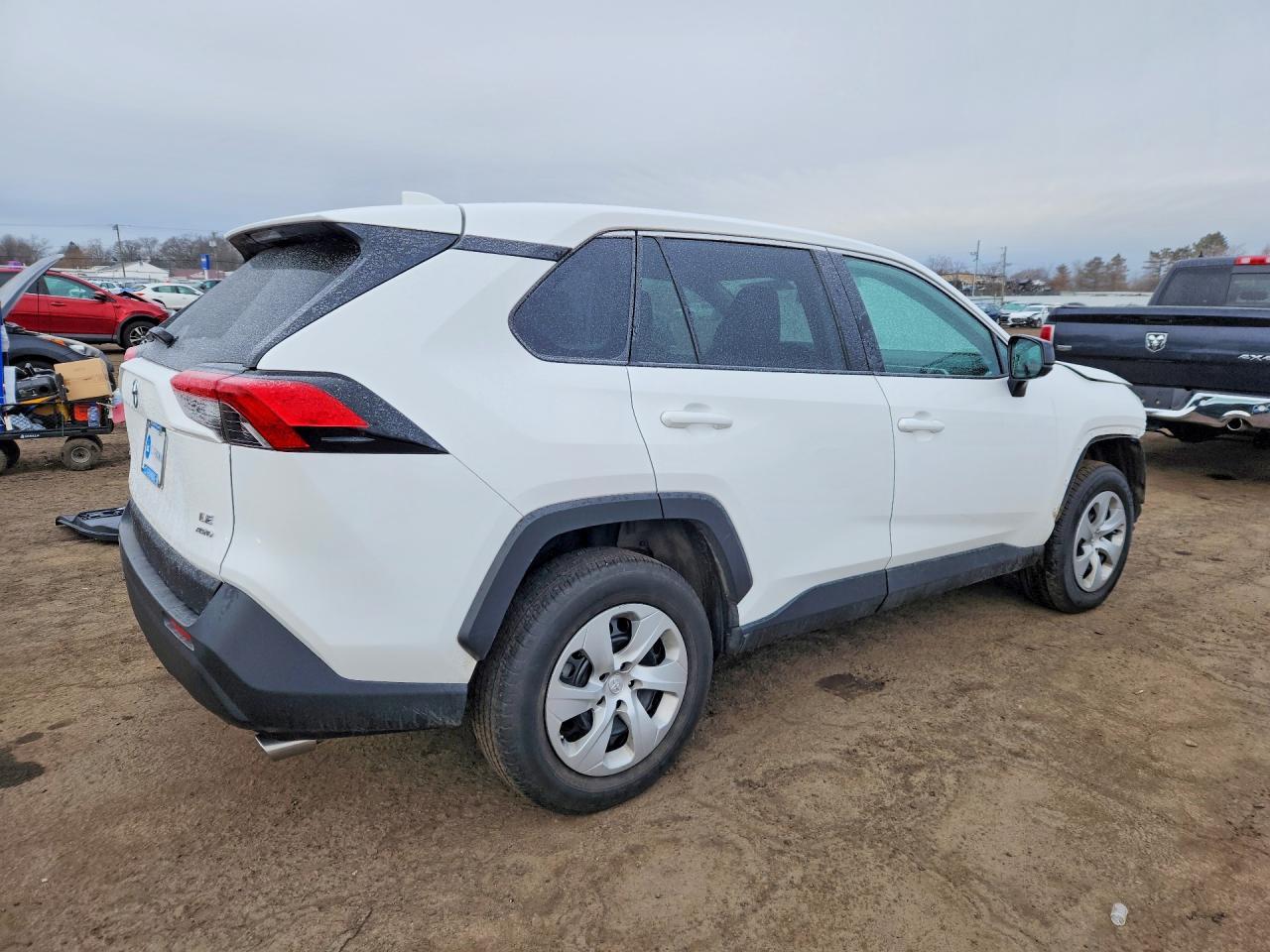 2024 Toyota Rav4 Le - Фото 3