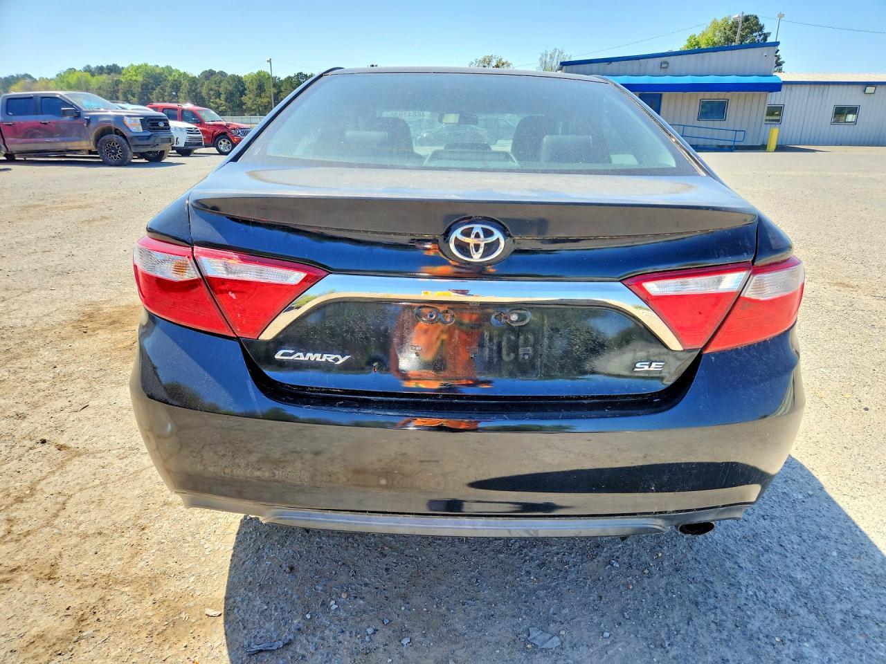 2017 Toyota Camry Se - Image 6