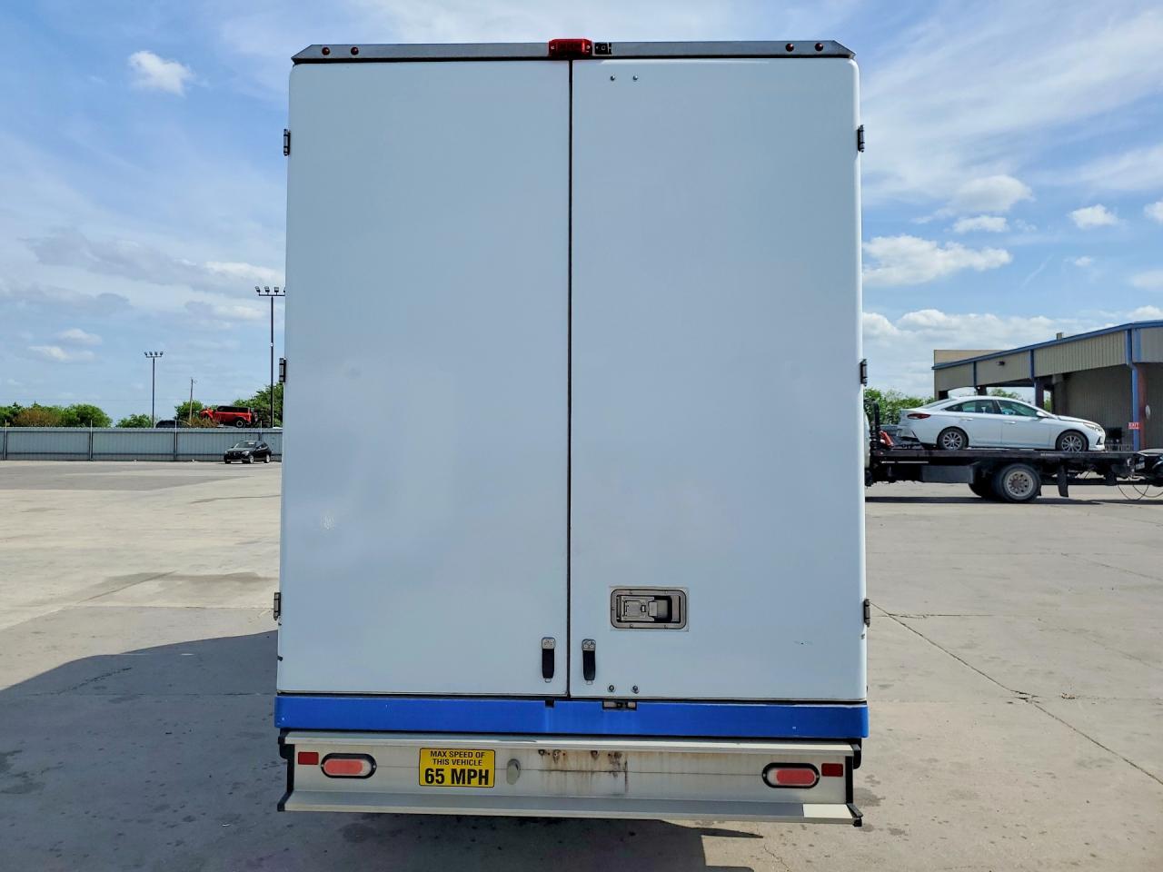 2022 Ford Transit Delivery Truck - Image 6
