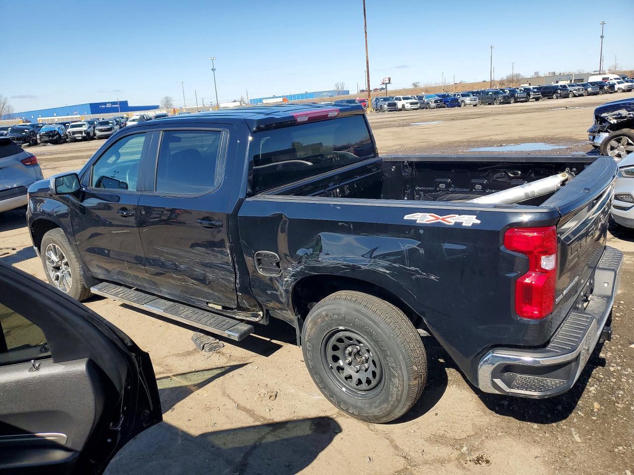 2024 Chevrolet Silverado K1500 Lt-L - Image 2