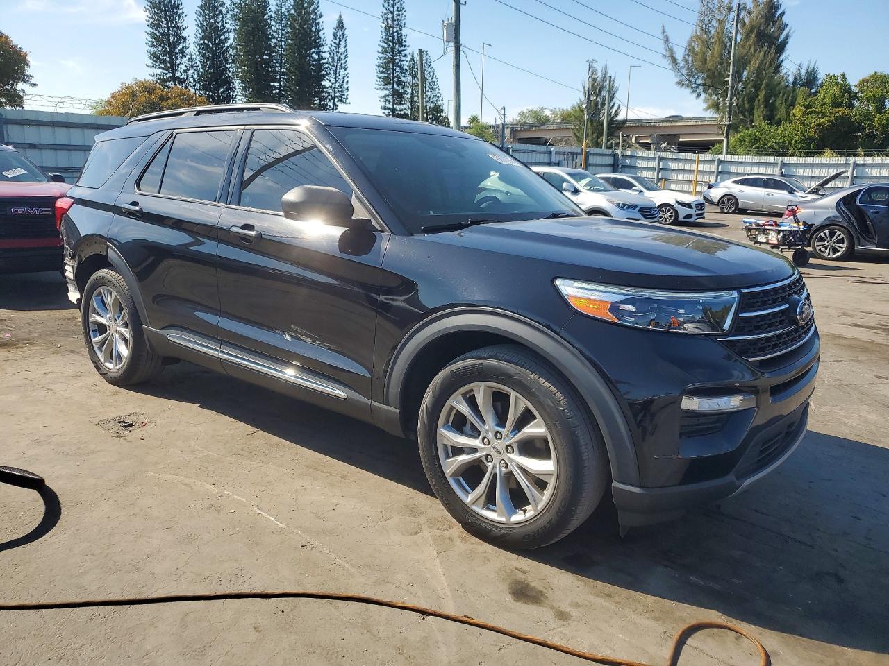 2020 Ford Explorer Xlt - Фото 4