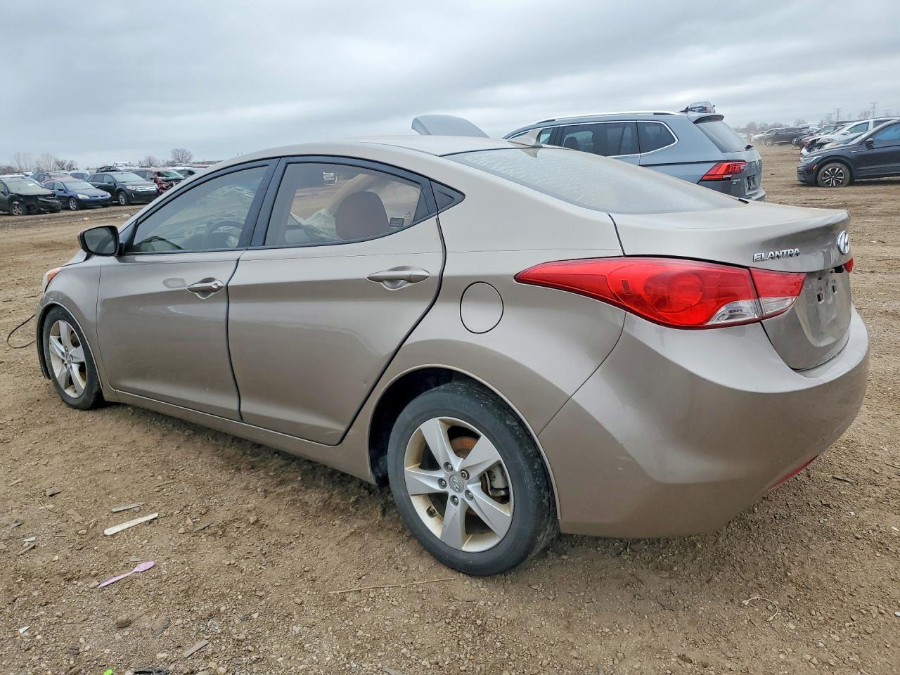 2013 Hyundai Elantra Gls - Фото 2