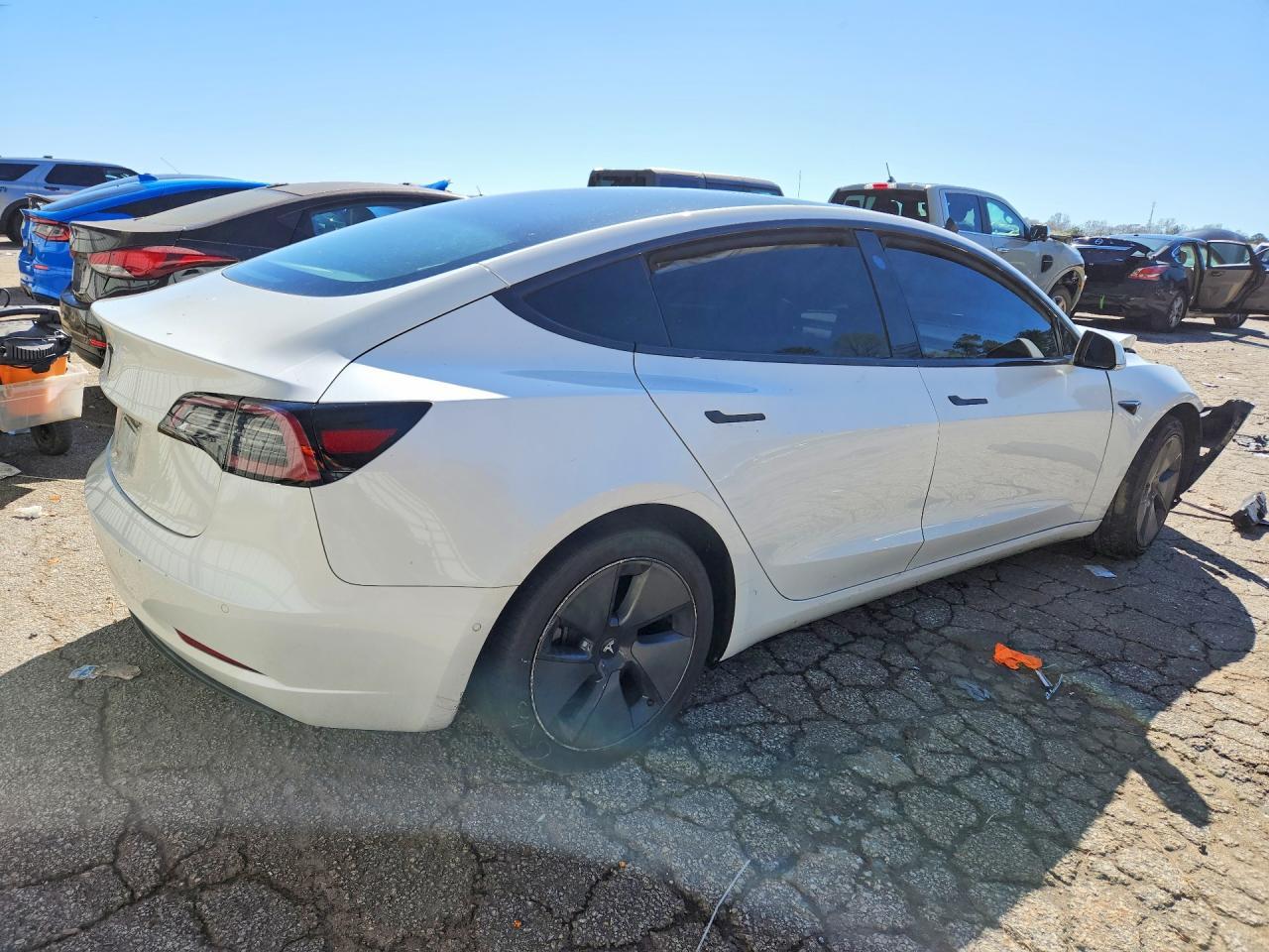 2020 Tesla Model 3 - Фото 3