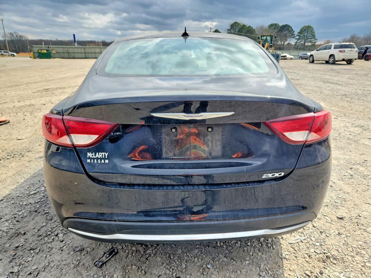 2016 Chrysler 200 - Image 6