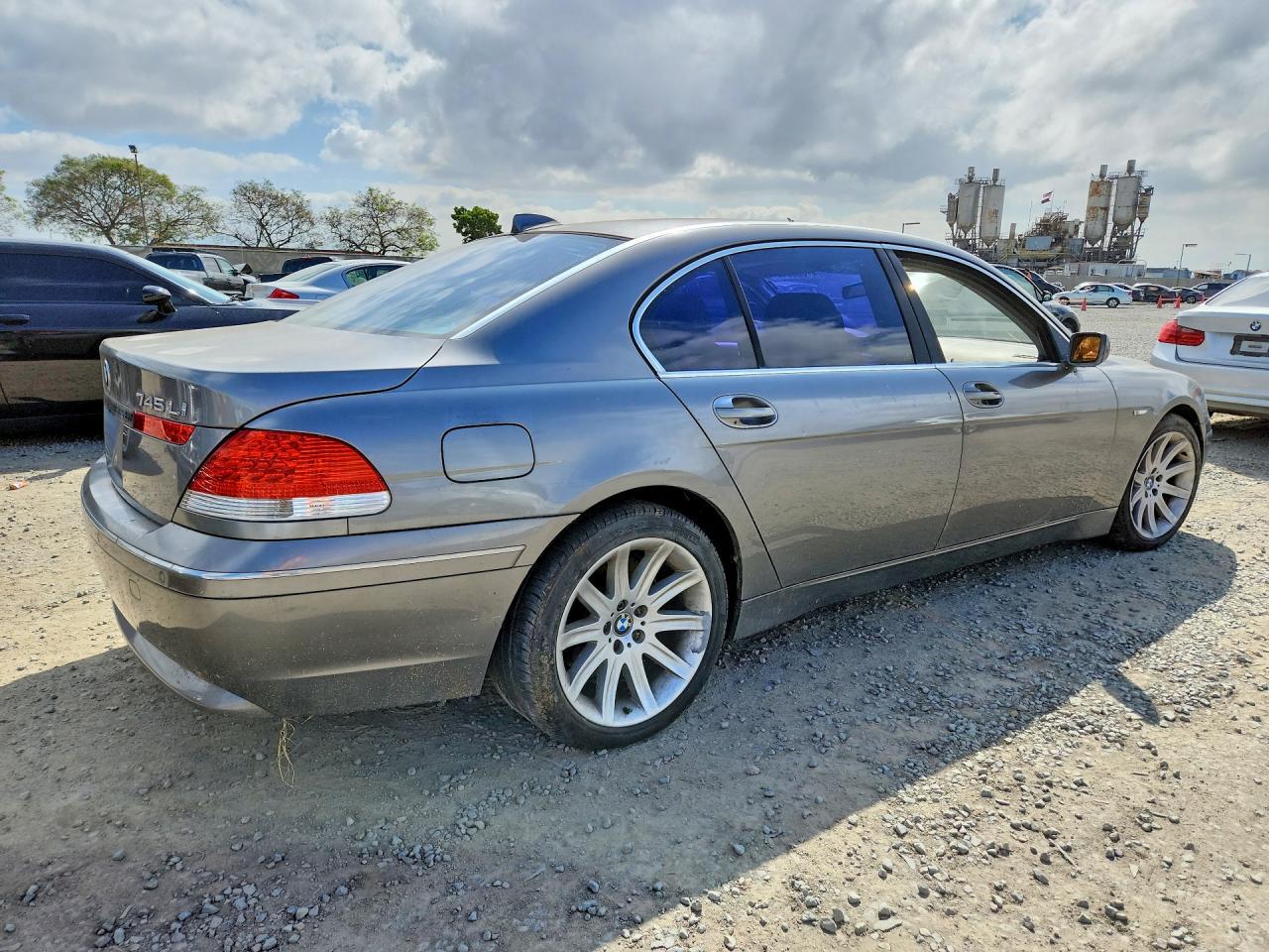 2004 BMW 745 Li - Фото 3