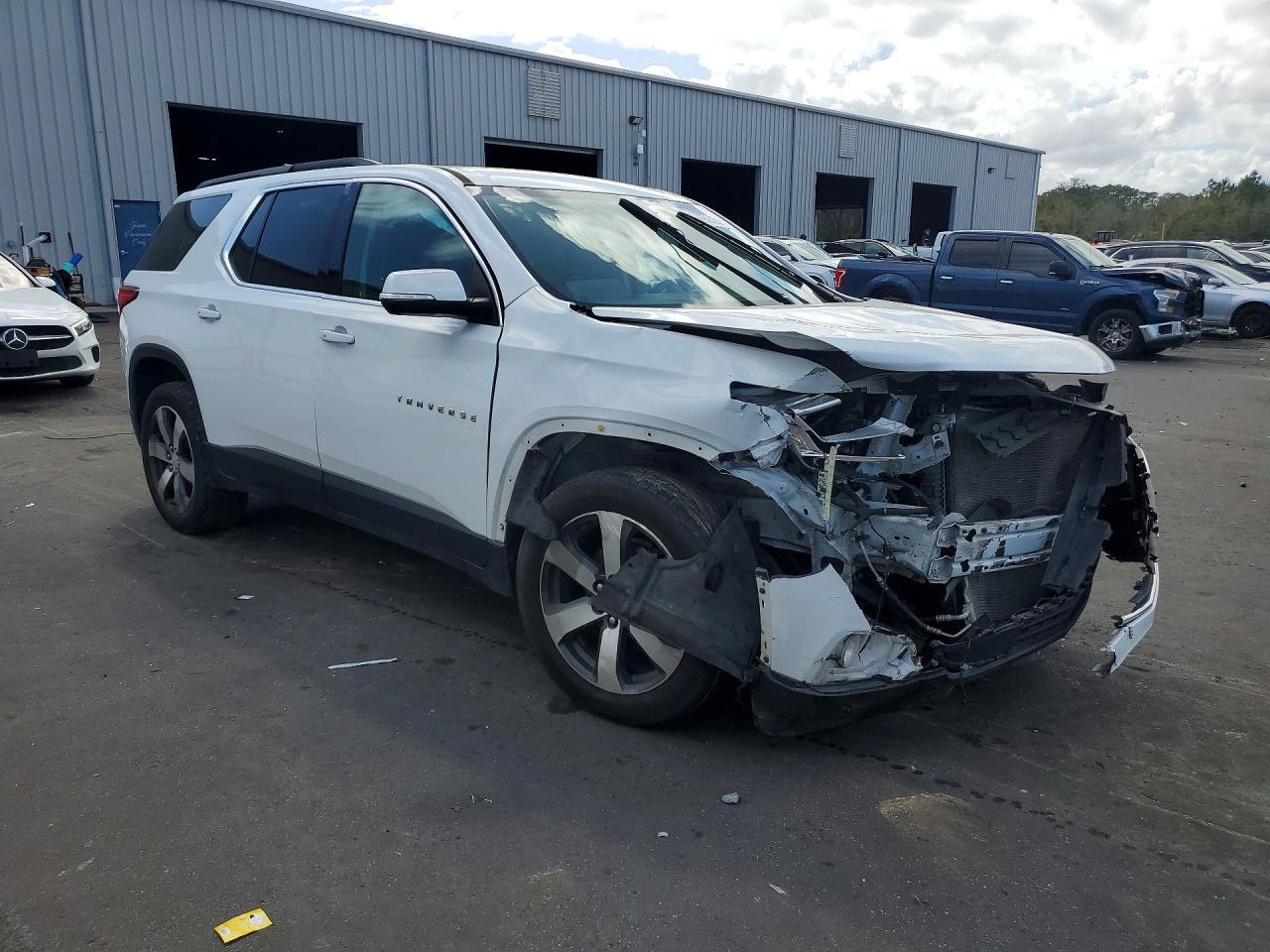 2021 Chevrolet Traverse Lt - Фото 4