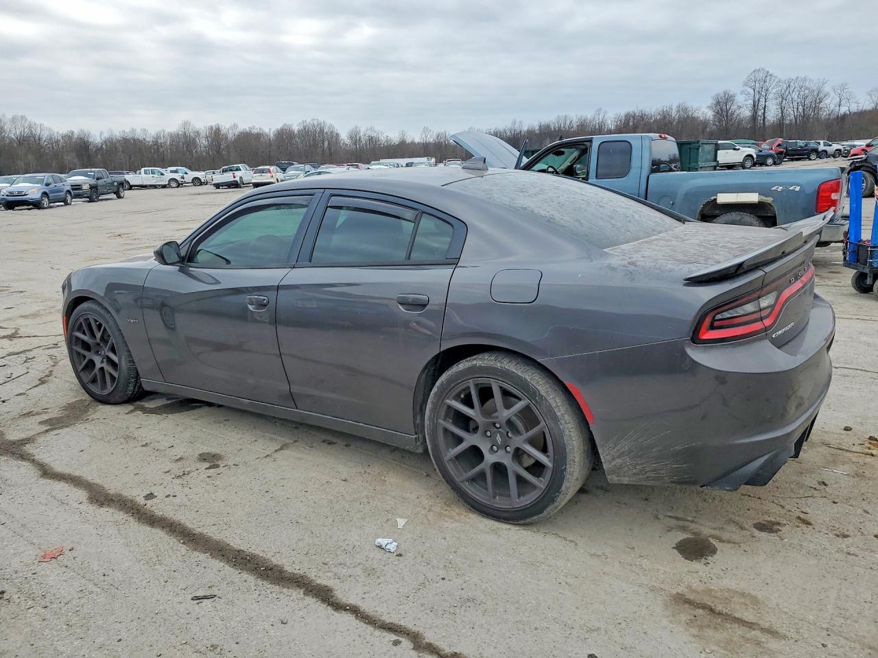 2017 Dodge Charger R - Фото 2