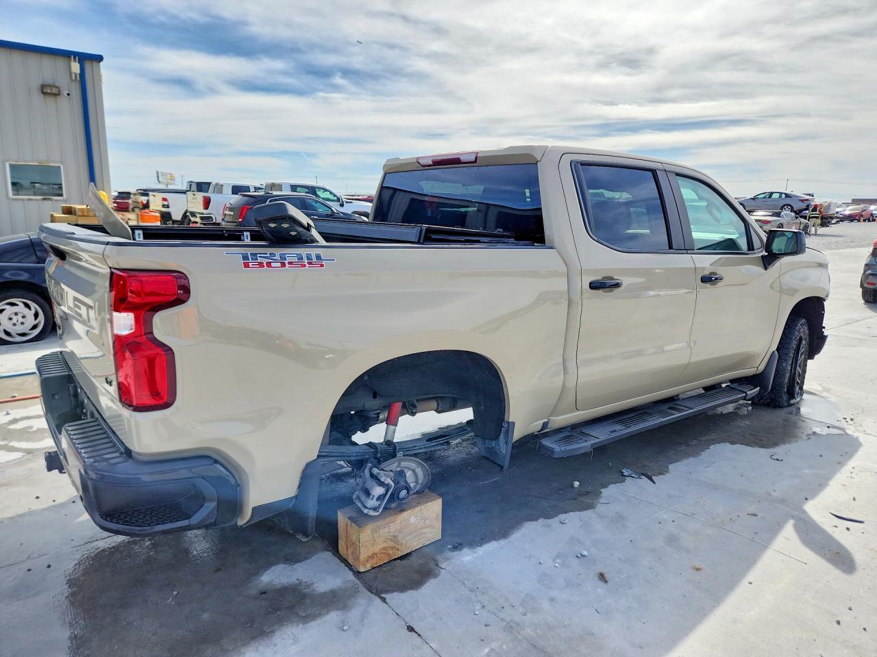 2023 Chevrolet Silverado K1500 Lt Trail Boss - Image 3